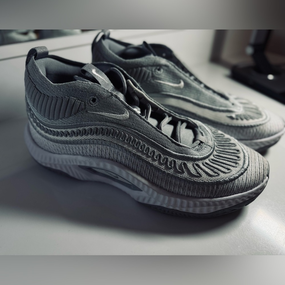 Like new Nike Cosmic Unity 3 TB 'Wolf Grey' DZ2906-001 - Picture 7 of 8